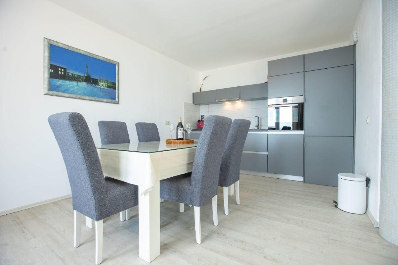 Apartments Mosor Omis Exterior photo