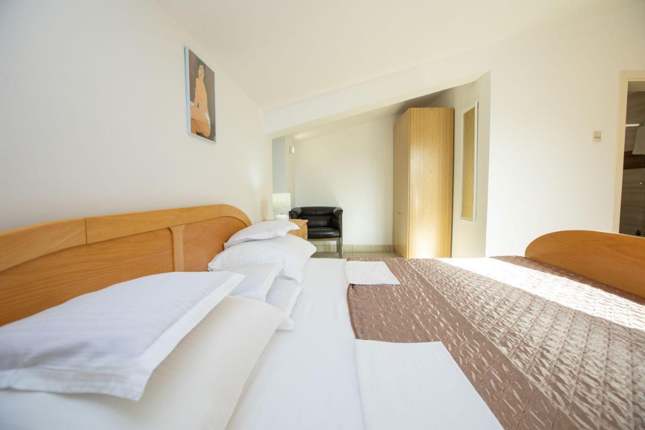 Apartments Mosor Omis Exterior photo