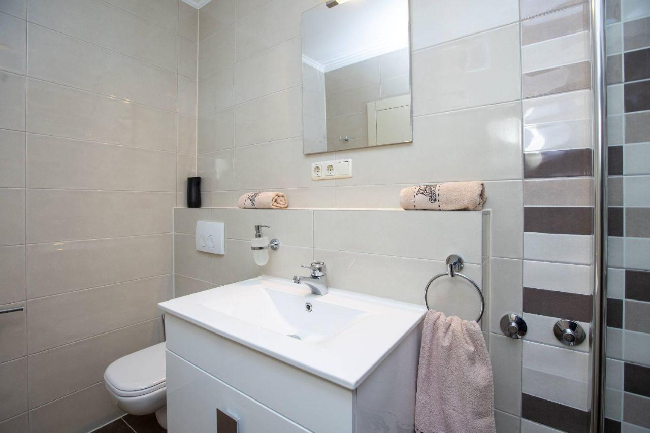 Apartments Mosor Omis Exterior photo